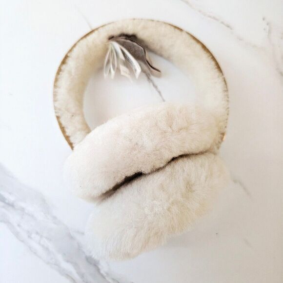 Ugg Women's Wireless Sheepskin Earmuffs Beige - Picture 4 of 6